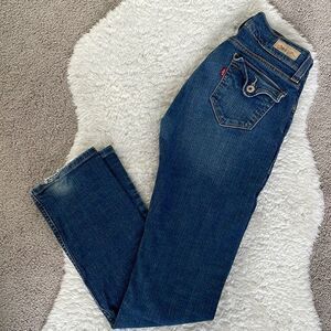 𝅺Levi's 542 pencil straight leg jean size 6